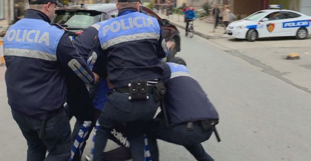 Marokeni futet në Shqipëri, vjedh “Mitsubishi”-n dhe arratiset i dehur, “ngrihet në këmbë” policia