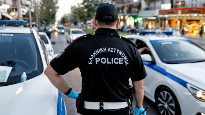 “30 mijë euro për t’u helenizuar”, shkatërrohet grupi i policëve në Greqi: “Pastronin” kriminelët shqiptarë