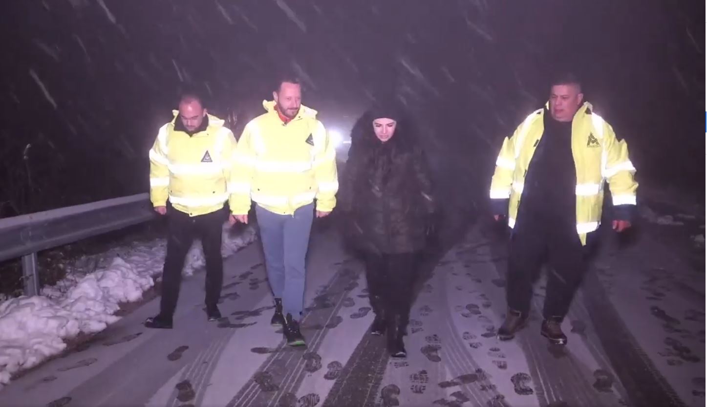 Dëborë në Dardhë, Balluku inspekton rrugët: Të gjitha akset të kalueshme