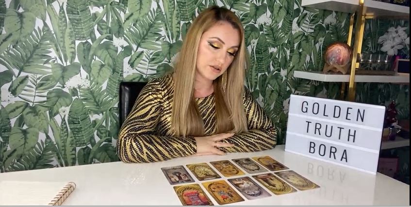 Nga financat te kujdesi ndaj familjes, çfarë parashikojnë letrat Tarot për vitin 2022