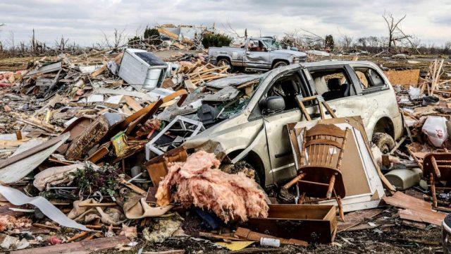 Dhjetëra viktima e të zhdukur nga tornado shkatërruese në SHBA - Gazeta  Express