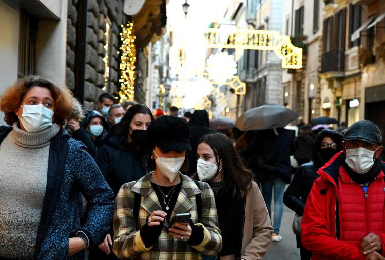Mbi 16 mijë të infektuar dhe 137 viktima nga Covid në Itali