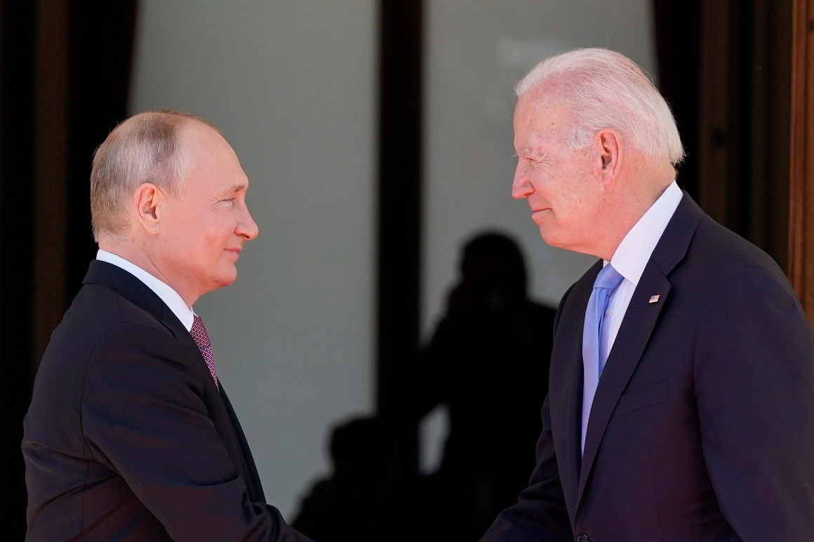 Biden-Putin, bisedë telefonike të enjten