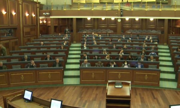 Lista Serbe bojkoton seancën plenare, dështon Projektligji për ndryshimin e Ligjit për Festat Zyrtare
