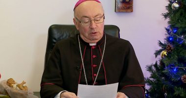 Imzot Frendo mesazh për Krishtlindje: Politikanë, vendosni Shqipërinë përpara partisë