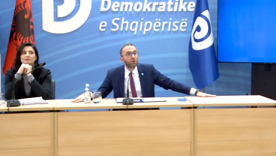 Referendumi i Berishës? Bardhi: Votuan kryetari i LSI-së, njerëzit e Doshit dhe Topallit