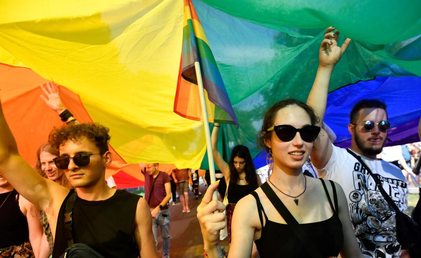 Ekspertët: Ligjet për LGBT në Hungari shkelin standardet ndërkombëtare