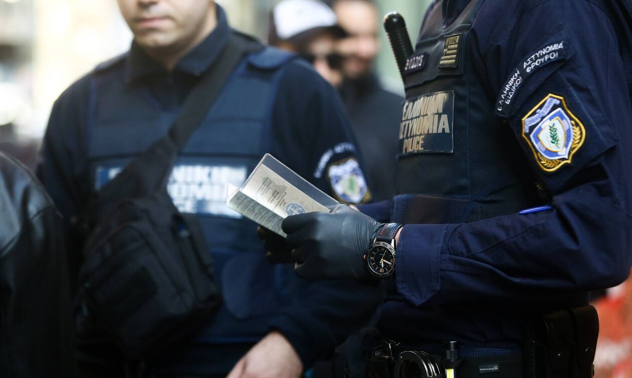 PËRGJIMET/ Ky erdhi “bam” direkt: Si u zbulua grupi i policëve që pajisnin me pasaporta greke kriminelët shqiptarë