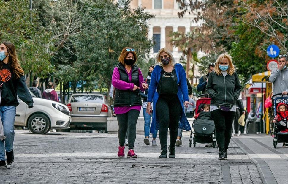 Greqia bën të detyrueshme maskën deri më 3 janar, anulohen të gjithë eventet festive