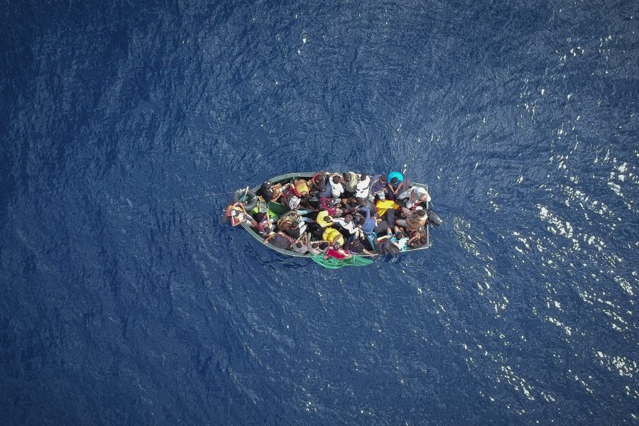 Përmbytet anija me 80 emigrantë në brigjet e Greqisë, të paktën 16 viktima