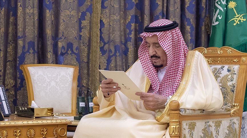 Mbreti saudit i bën thirrje Iranit që t’i japë fund “qasjes negative” në rajon