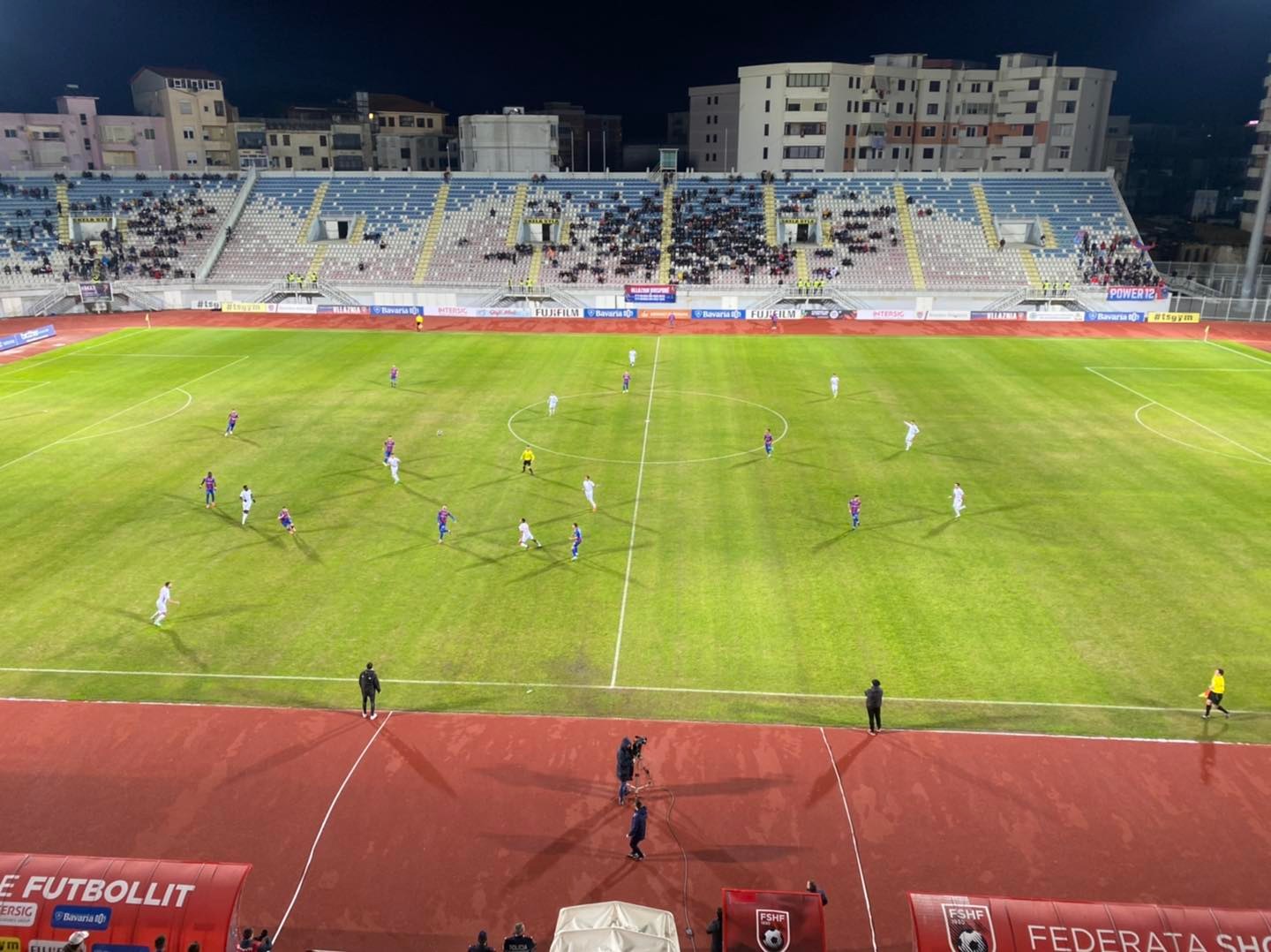 VIDEO/ Festë në Loro Boriçi, zhbllokohet ndeshja Vllaznia-Skënderbeu