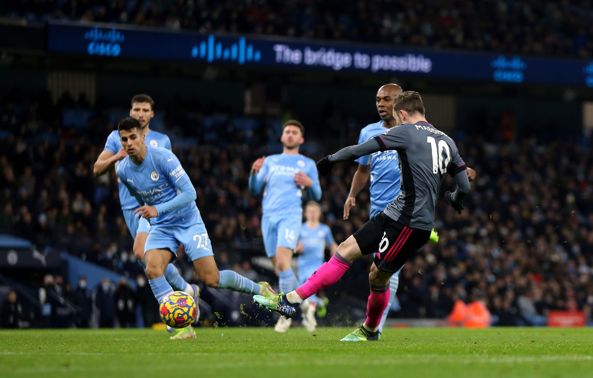 VIDEO/ Ndeshje spektakolare në Etihad Stadium, Licesteri shënon 3 gola për 10 minuta