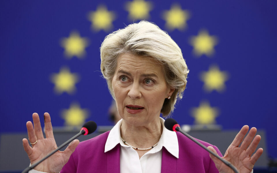 Von der Leyen: Mbi 66% e evropianëve kanë marrë dy doza të vaksinës