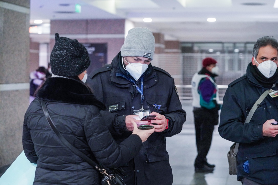 313 viktima në Itali dhe afro 200 mijë të infektuar me COVID-19