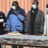 Policia e Nigerit gjen 200 kg kokainë në makinën e kryebashkiakut