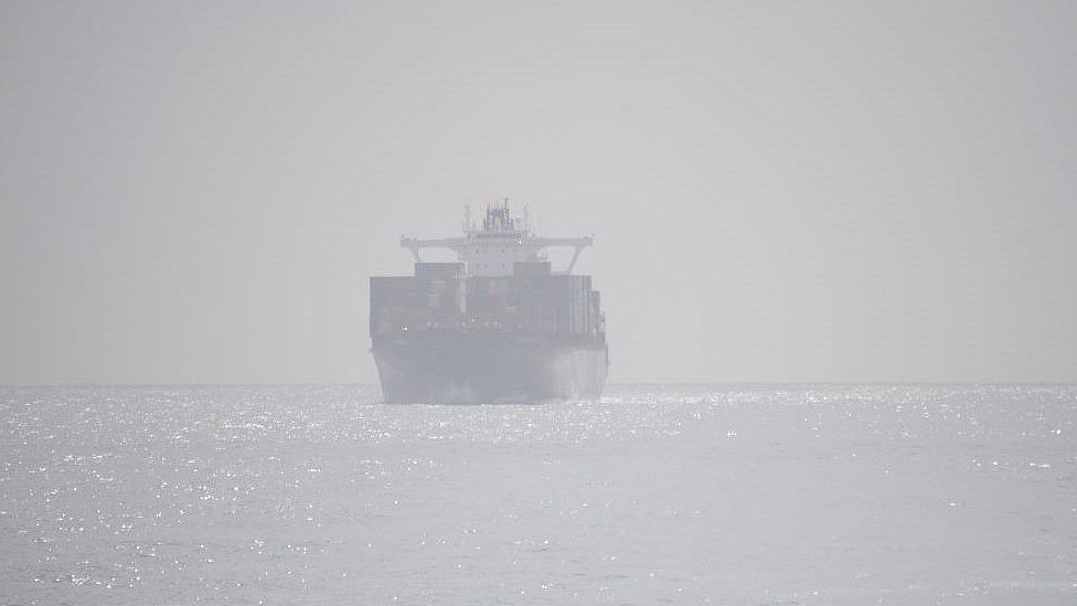 Danimarka lëshon tre piratë të dyshuar në një gomone në Gjirin e Guinesë