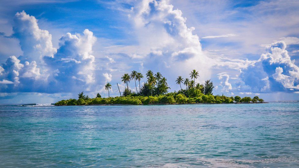 Kiribati futet në lockdown pasi pasagjerët e një fluturimi ndërkombëtar rezultuan pozitivë me Covid