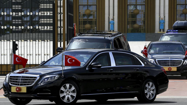 FOTO/ 13 cm çelik, i reziston çdo sulmi, “Mercedes-Maybach” që po shoqëron Erdoganin në vizitën në Shqipëri