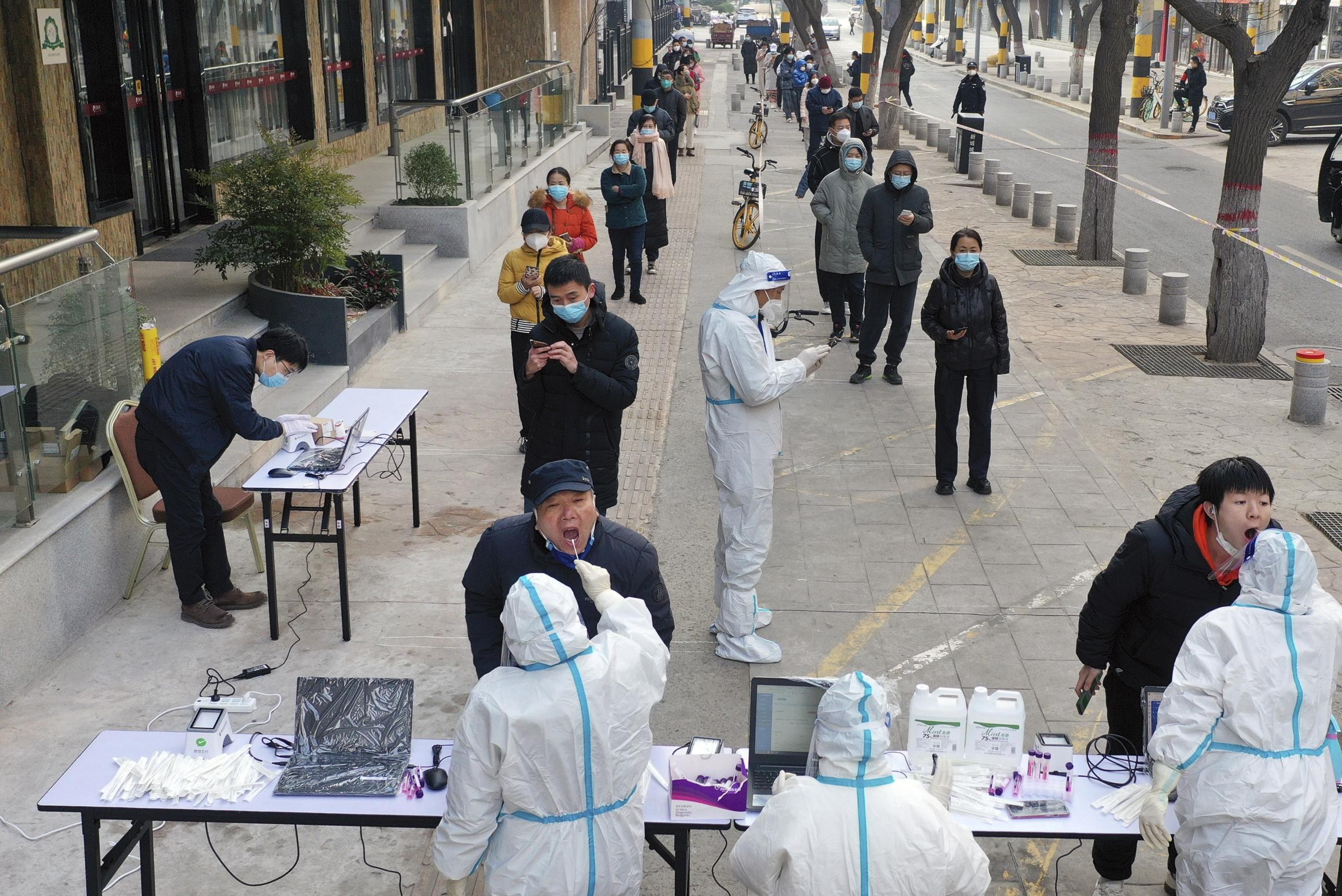 Dalin 3 raste me Covid, izolohen 1 milion banorë në Kinë