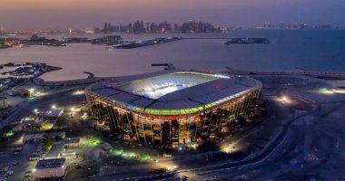 Katari me stadium që mund të zhvendoset