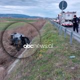VIDEO/ “Range Rover”-i përfundon në kanal në aksin Shkodër-Velipojë, ndërron jetë një person