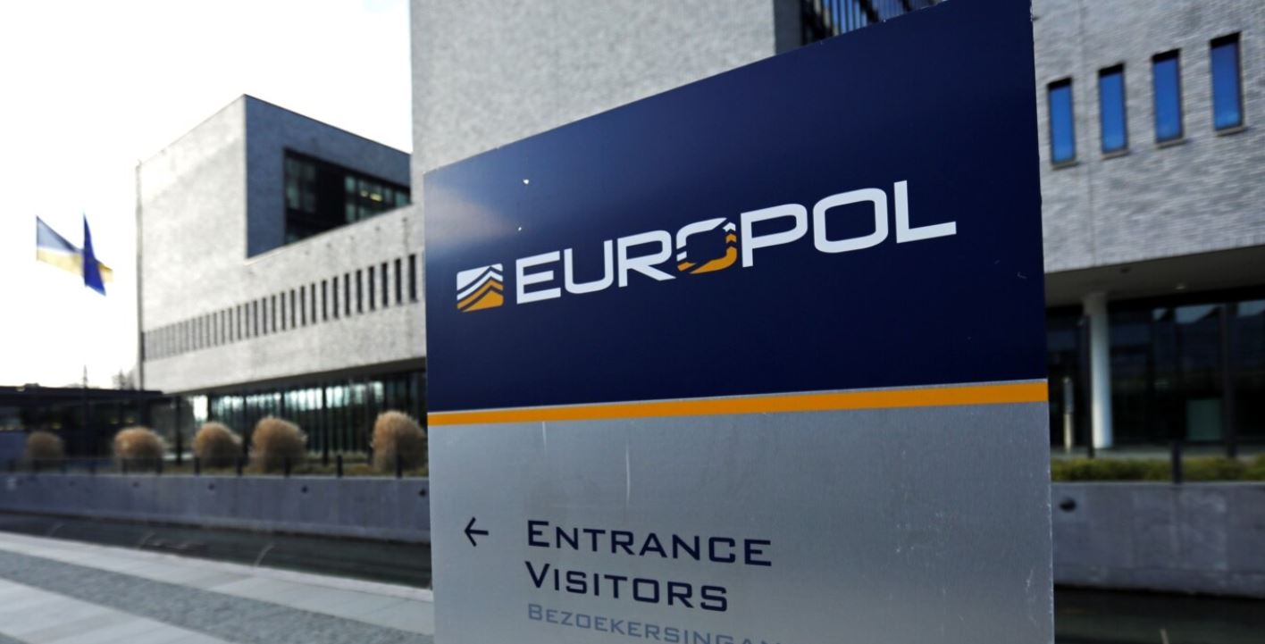 Europoli urdhërohet të fshijë të dhënat që nuk lidhen me krime