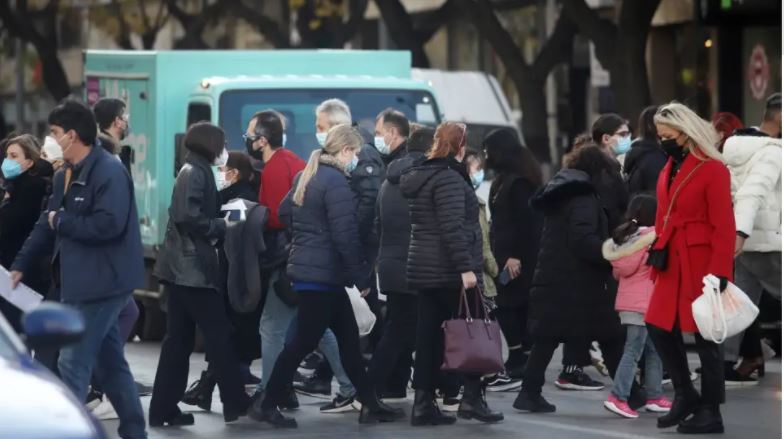 Mbi 20 mijë raste të reja me COVID në Greqi, rritet sërish numri i viktimave
