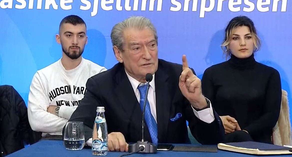 Berisha-Kim: Si ka mundësi që s’thoni asgjë kundër qeverisë, do bëjmë gjithçka të afrohemi me SHBA