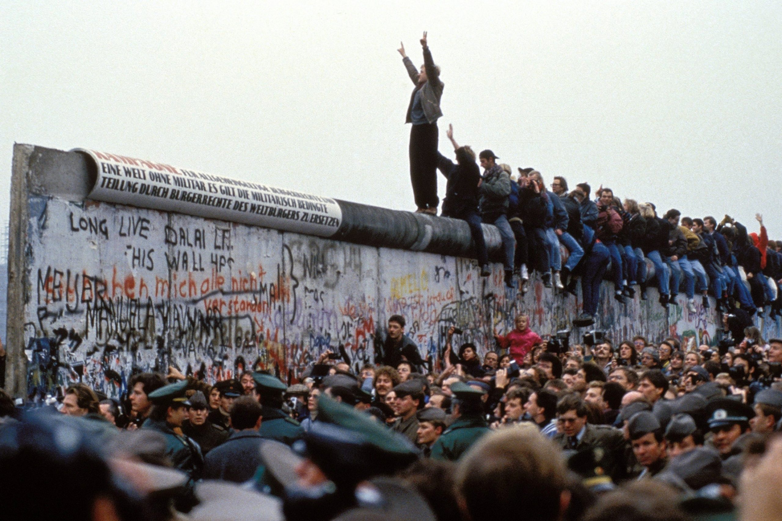 Pas rënies së Murit të Berlinit, pse Europa ende nuk ka kapërcyer ndarjet e saj?