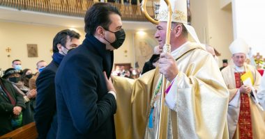 Basha ndan foto nga mesha e parë e Imzot Arjan Dodaj: Zoti e shoqëroftë në detyrën e re