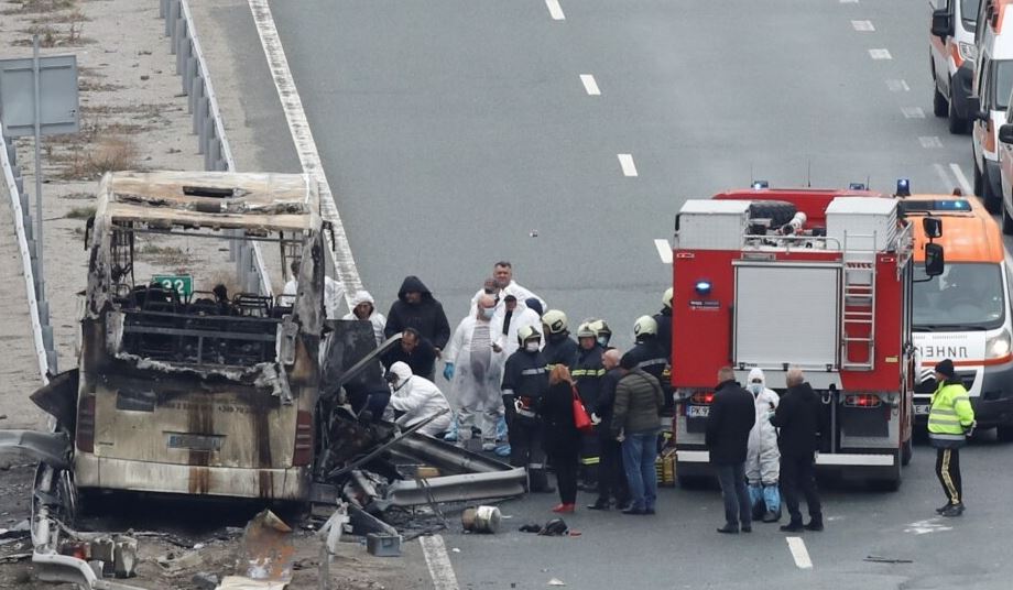 Humbën jetën 45 shqiptarë, prokuroria kërkon të shpallet fajtor shoferi i autobusit për aksidentin në Bullgari