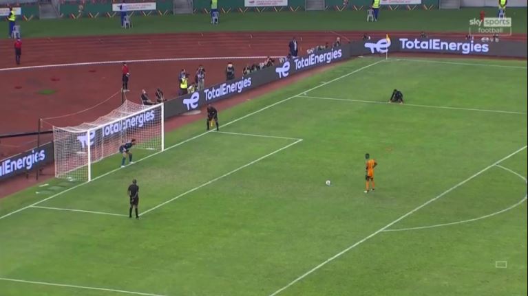 VIDEO/ Bailly mundohet të kopjojë Bruno Fernandes në penallti, i jep humbjen ekipit të tij