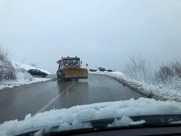 Temperaturat deri në -10 gradë, si paraqitet gjendja e rrugëve në Dibër