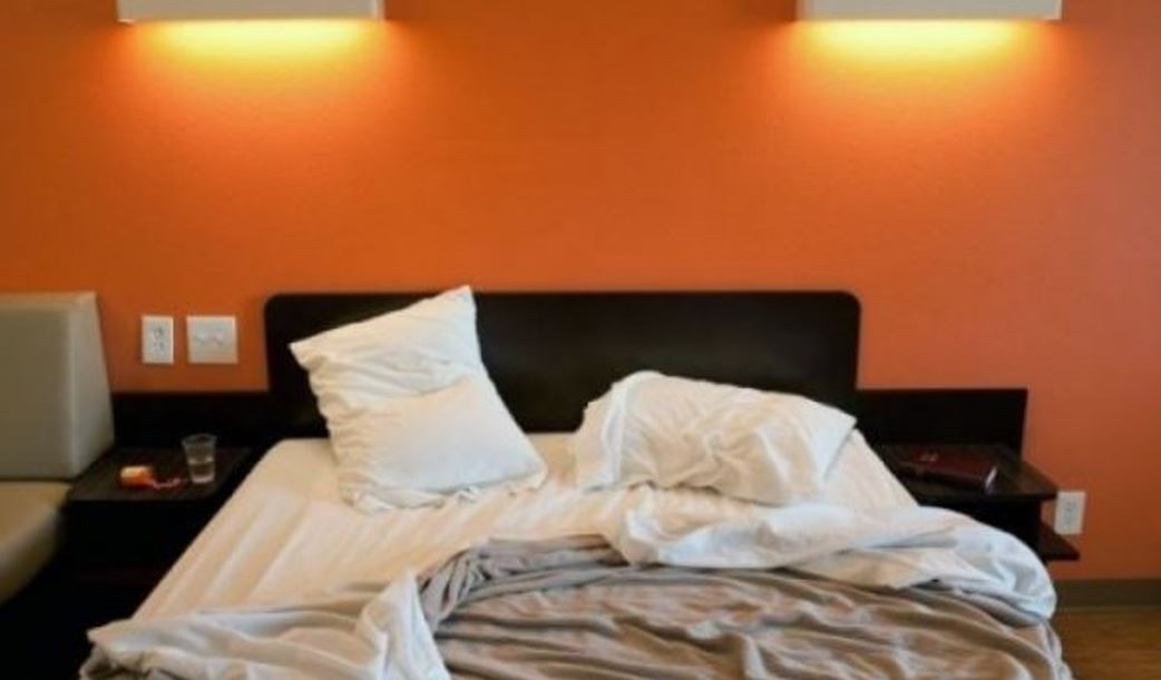 Me dy djem dhe një vajzë në hotel, i arrestuari: Isha i pirë, shokun e qëllova gabimisht