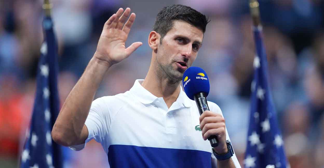 Novak Djokovic falenderon fansat teksa pret vendimin e deportimit