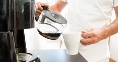 Çfarë duhet të keni parasysh kur pastroni aparatin tuaj të kafesë