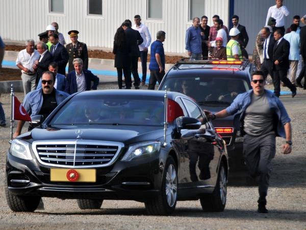 FOTO/ 13 cm çelik, i reziston çdo sulmi, “Mercedes-Maybach” që po shoqëron Erdoganin në vizitën në Shqipëri