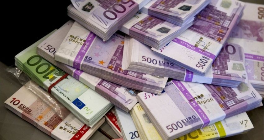 Gjobë dy të moshuarve, dua 30 mijë euro ose tapinë e shtëpisë