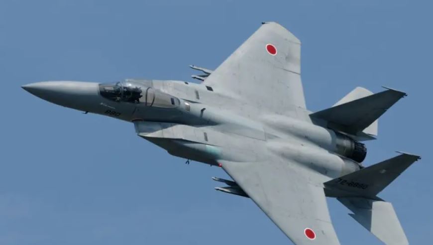 Avionët luftarakë F-15 të Forcave të Armatosura japoneze u zhdukën nga radarët