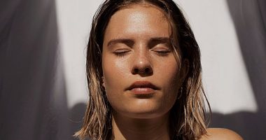 Këshillat e një kirurgu plastik për trajtimin e rrudhave, pa pasur nevojë për botox