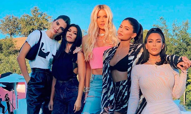 Motrat Kardashian-Jenner “pushtojnë” Instagramin, thyejnë barrierën e 1 miliard ndjekësve