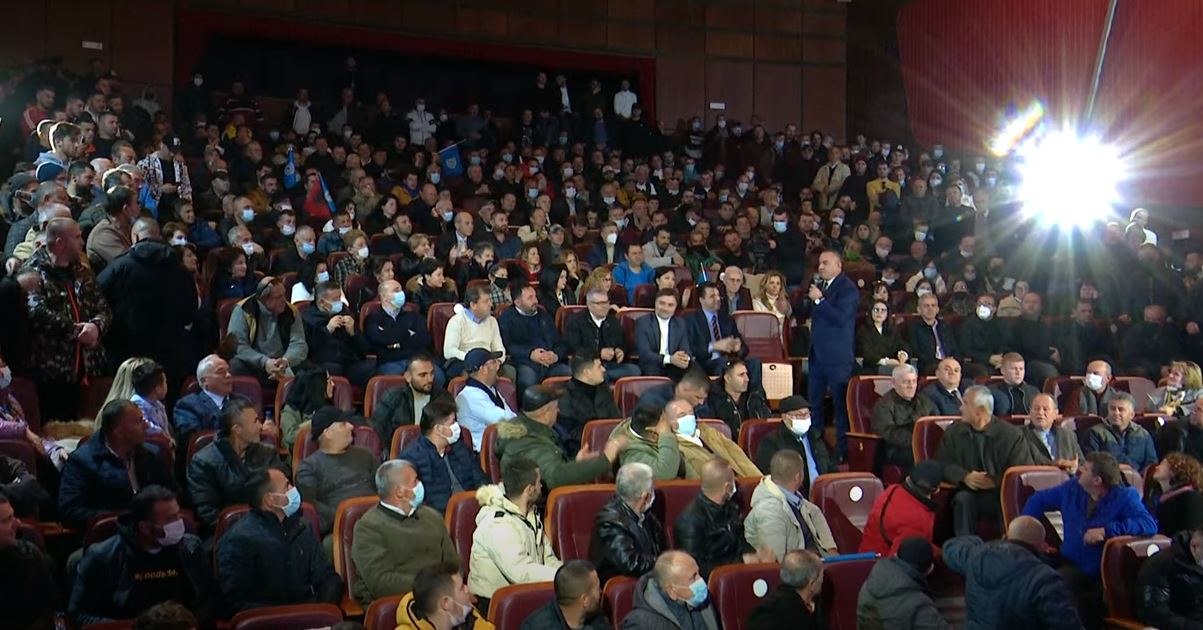 Protesta para takimit të Bashës, Kapllanaj: Ata i nxori Berisha, kë ka dërguar Rama këtu?