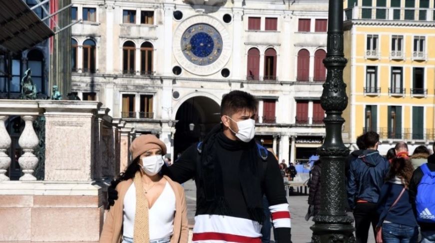 Rreth 2 milion qytetarë në Itali janë pozitivë me Covid