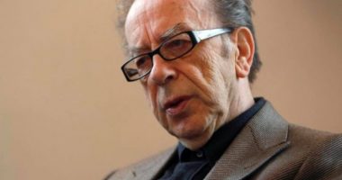 Parisi nderon Kadarenë/ Pllakë me emrin e tij në një bulevard të rëndësishëm të kryeqytetit francez