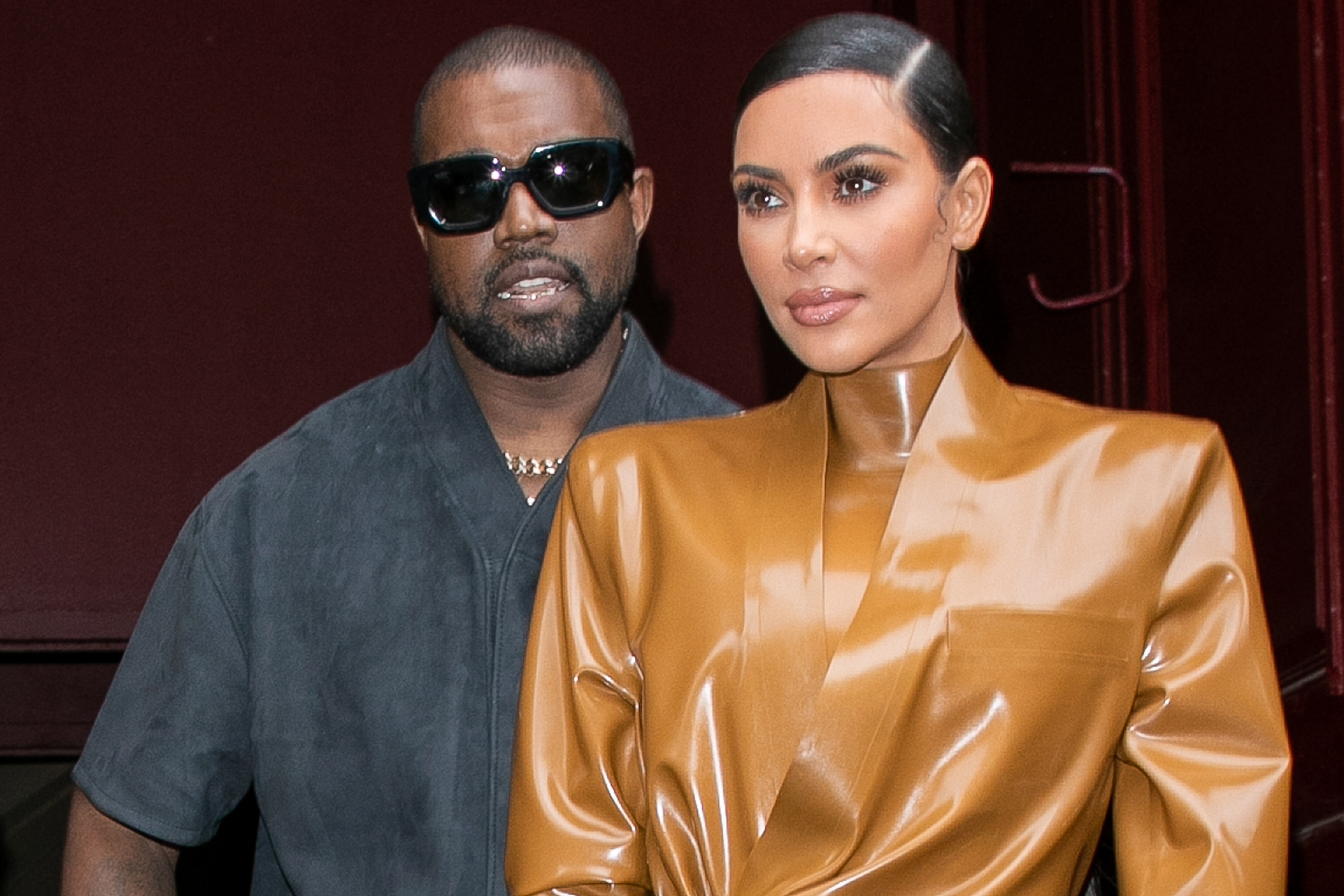 Kim Kardashian nxjerr “blof” Kanye West përpara miliona njerëzve