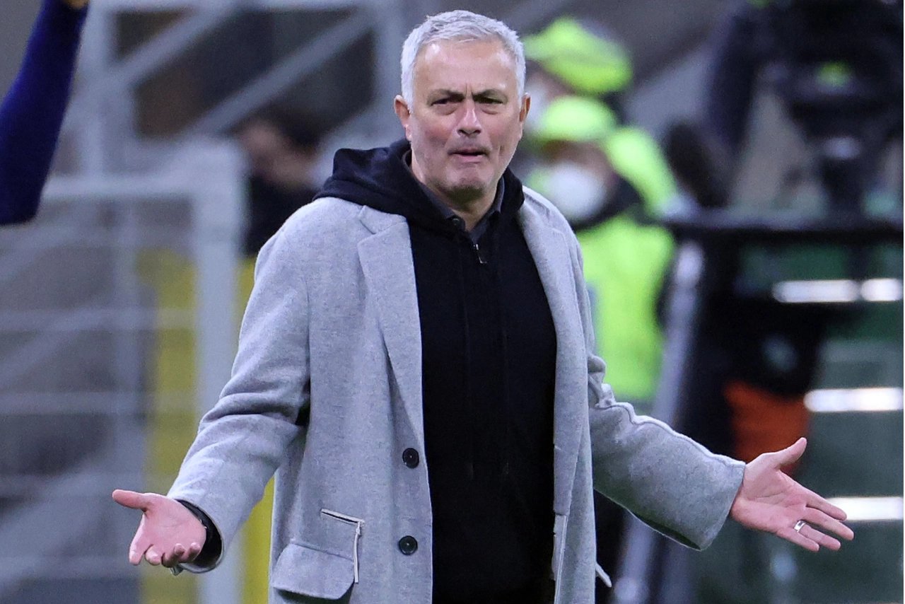 “Jam dy herë më i lumtur që i refuzova”, Mourinho ka një përgjigje për tifozët e Milanit që e  vërshëllyen