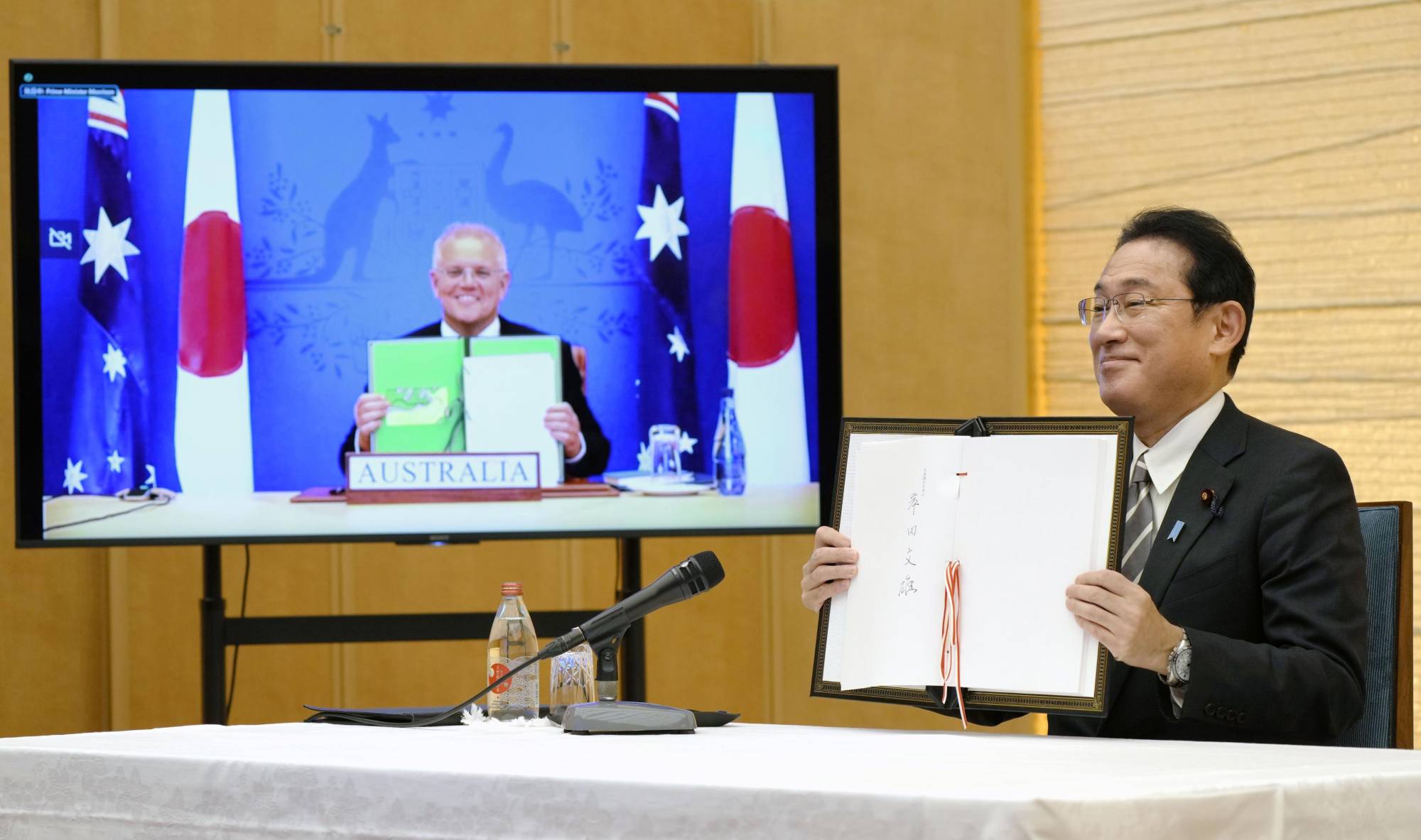 Japonia dhe Australia forcojnë bashkëpunimin, shqetësohet Kina