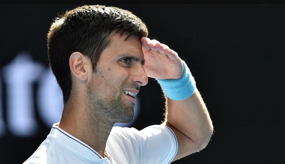 Tenisti serb Djokovic fiton betejën në gjykatë, do të qëndrojë në Australi