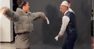 Dafina Zeqiri “djeg” vallen e Rugovës me “profesorin e TikTok-ut”, video bën xhiron e rrjetit